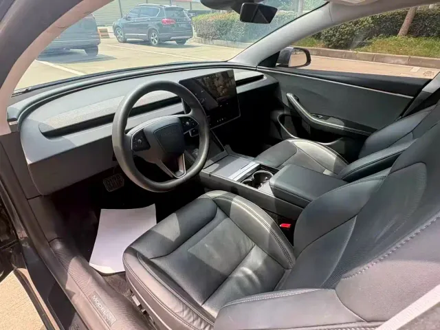 Tesla Model 3 — Фото автомобиля 7