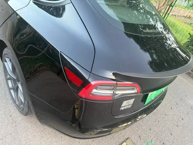 Tesla Model 3 — Фото автомобиля 15