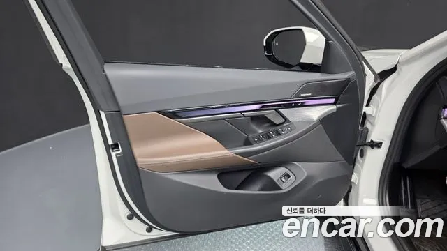BMW 5-Series — Фото автомобиля 18