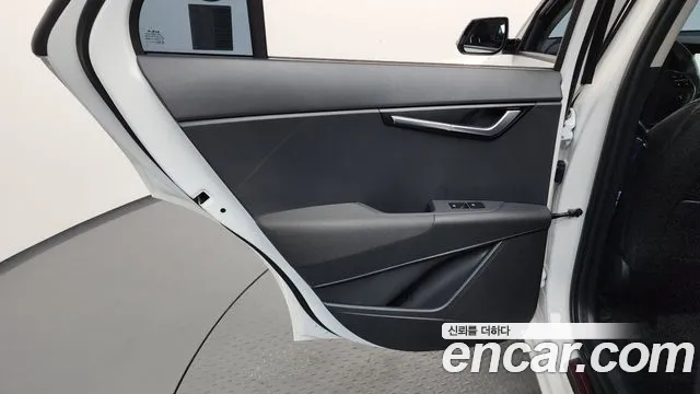 Kia Niro All Niro EV Air — Фото автомобиля 24