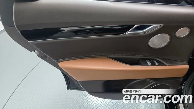 Genesis G80 RG3 — Фото автомобиля 14