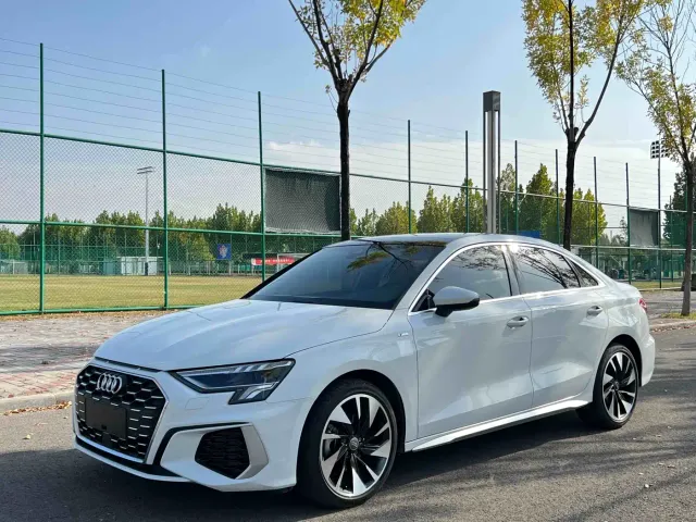 Фотография автомобиля — Audi A3