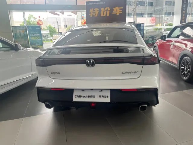 Changan UNI-V — Фото автомобиля 5