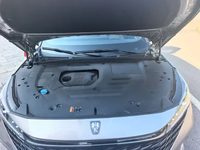 Roewe RX5 — Фото автомобиля 16