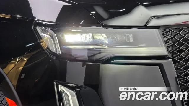 Cadillac Escalade Generation 5 — Фото автомобиля 22