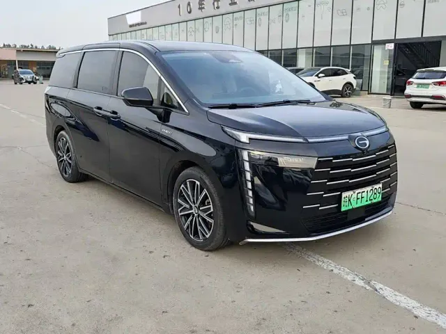 GAC Trumpchi E8 — Фото автомобиля 3