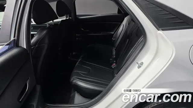Hyundai AVANTE — Фото автомобиля 26