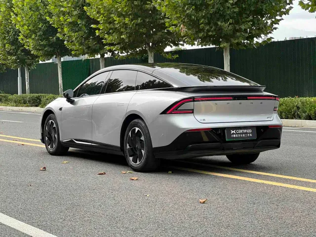 Xpeng P7+ — Фото автомобиля 5