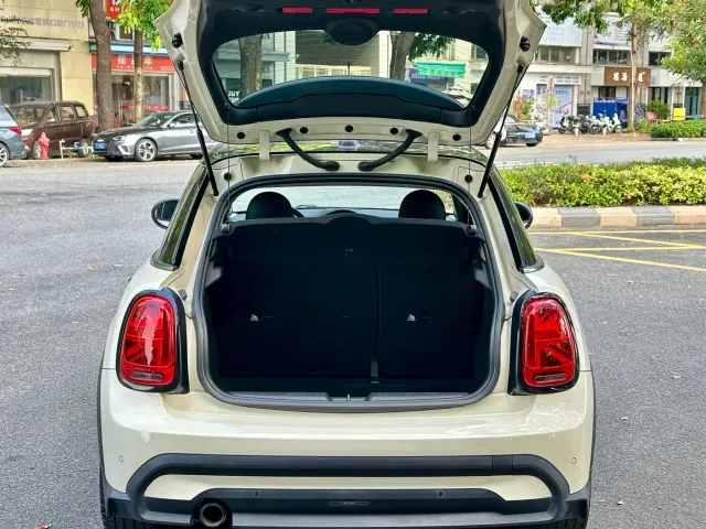 MINI Hatch — Фото автомобиля 10