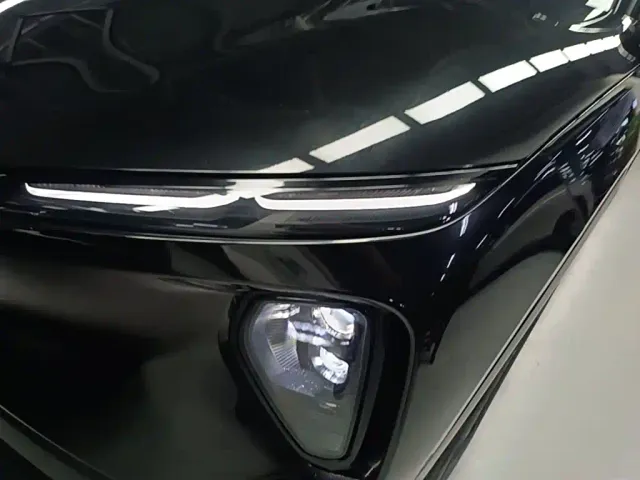 Nio ES6 — Фото автомобиля 23