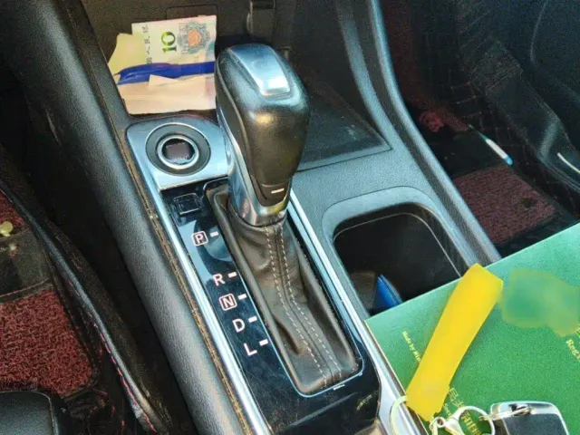 Nissan Sylphy — Фото автомобиля 6