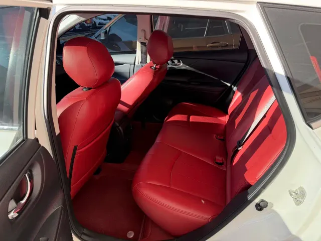 Nissan Tiida — Фото автомобиля 12