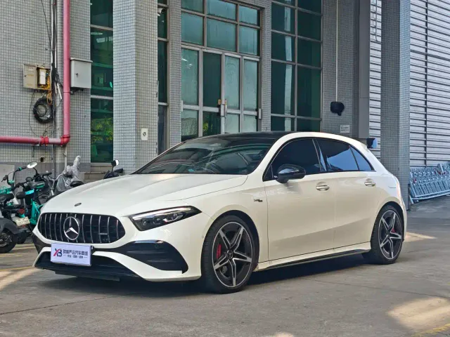 Фотография автомобиля — Mercedes-Benz A-Class AMG