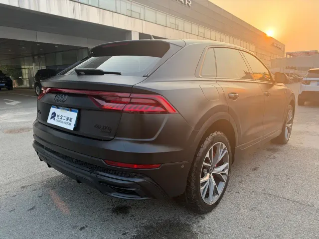 Audi Q8 — Фото автомобиля 3