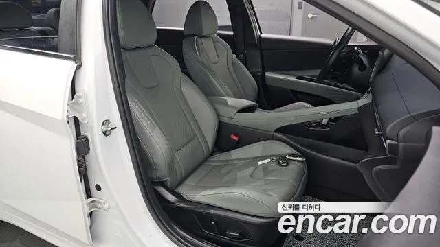 Hyundai AVANTE Новый Avante (CN7) — Фото автомобиля 25