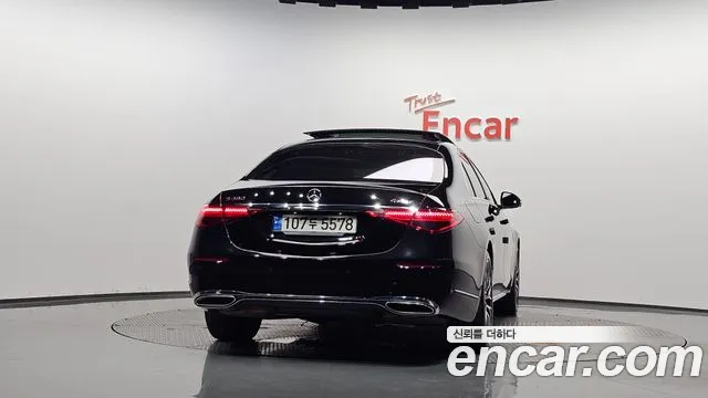 Mercedes-Benz S-Class — Фото автомобиля 3