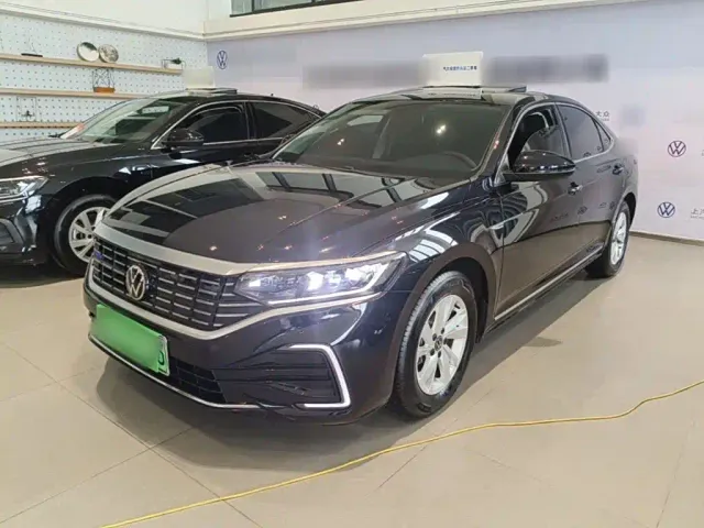 Фотография автомобиля — Volkswagen Passat