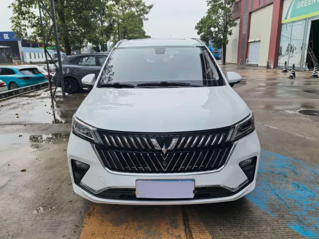 Wuling Jiachen — Фото автомобиля 2
