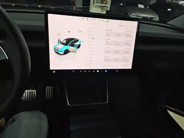 Tesla Model Y — Фото автомобиля 12