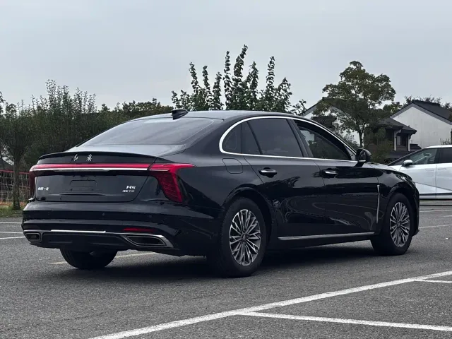 Hongqi H5 — Фото автомобиля 6