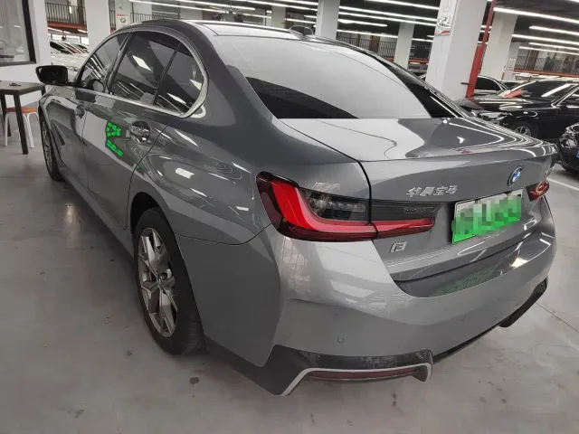 BMW i3 — Фото автомобиля 14