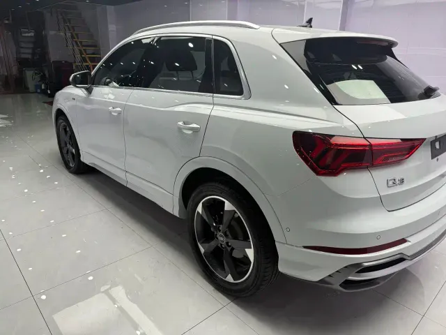 Audi Q3 — Фото автомобиля 4
