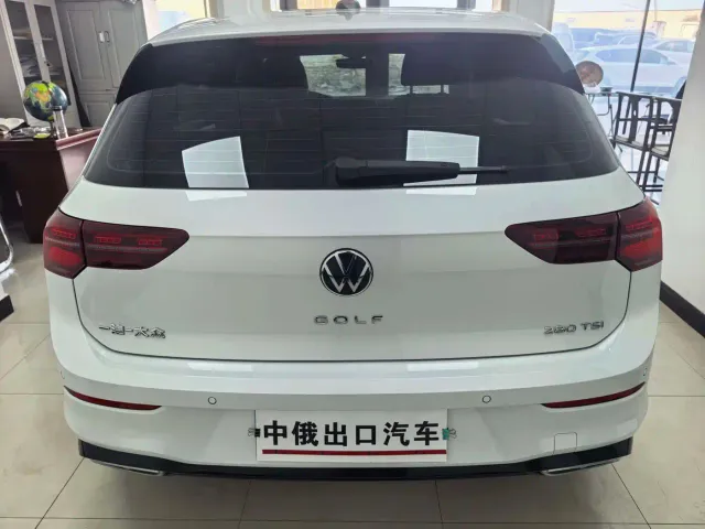 Volkswagen Golf — Фото автомобиля 29