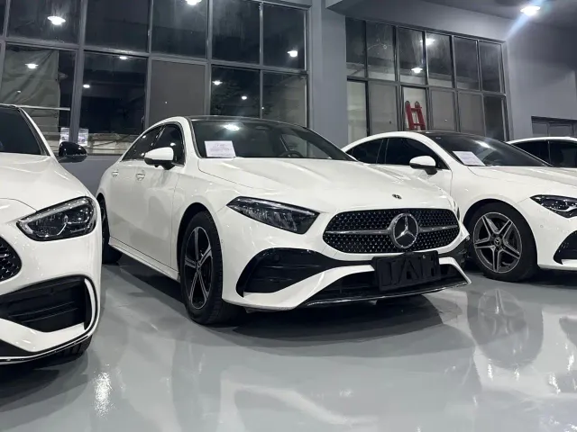 Mercedes-Benz A-Class — Фото автомобиля 2
