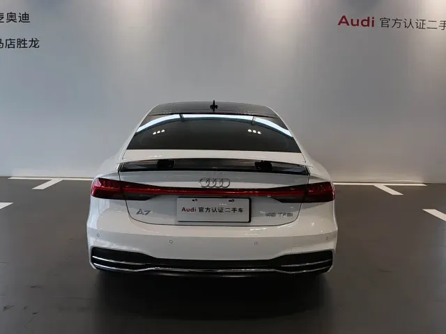 Audi A7 — Фото автомобиля 5
