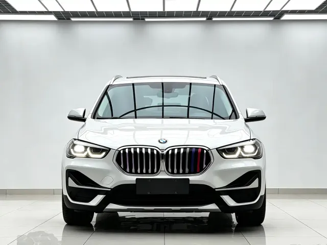 BMW X1 — Фото автомобиля 2