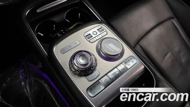 Genesis G90 Бензин 3.5 турбо AWD — Фото автомобиля 9