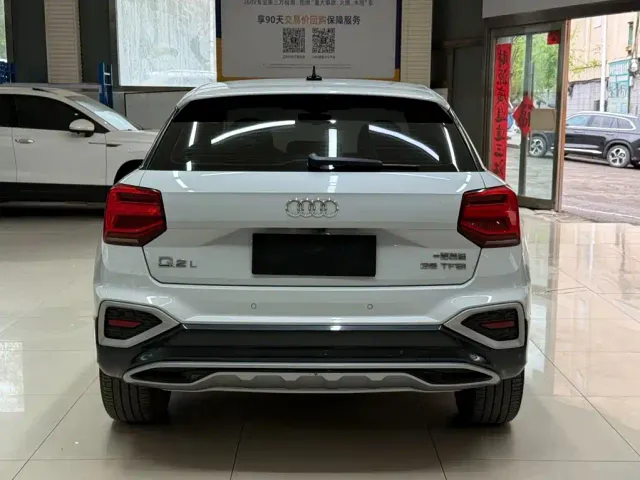 Audi Q2L — Фото автомобиля 5