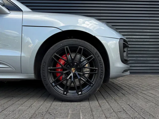 Porsche Macan — Фото автомобиля 10