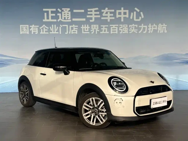 MINI Hatch — Фото автомобиля 3