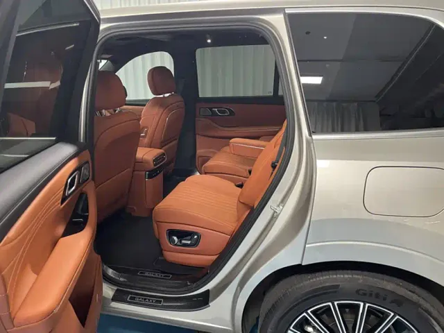 Geely Galaxy M9 — Фото автомобиля 8