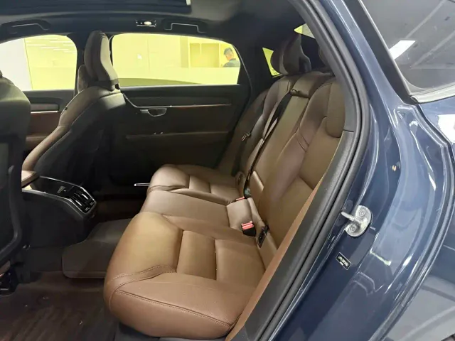 Volvo S90 — Фото автомобиля 15