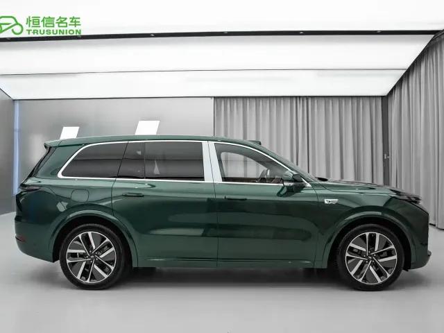 Li Auto L9 — Фото автомобиля 7