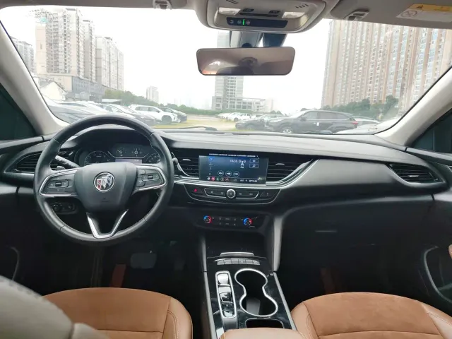 Buick Regal — Фото автомобиля 5