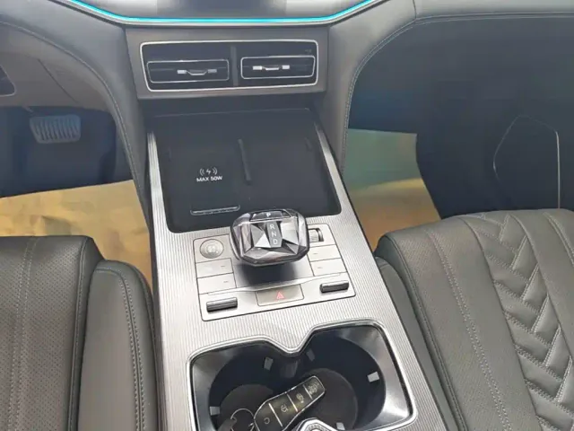 BYD Song L DM-i — Фото автомобиля 13