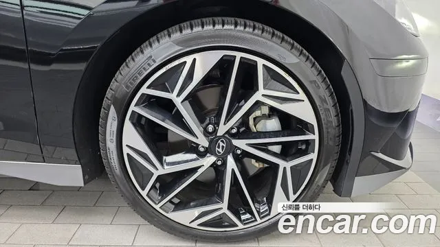 Hyundai Ioniq 6 — Фото автомобиля 6