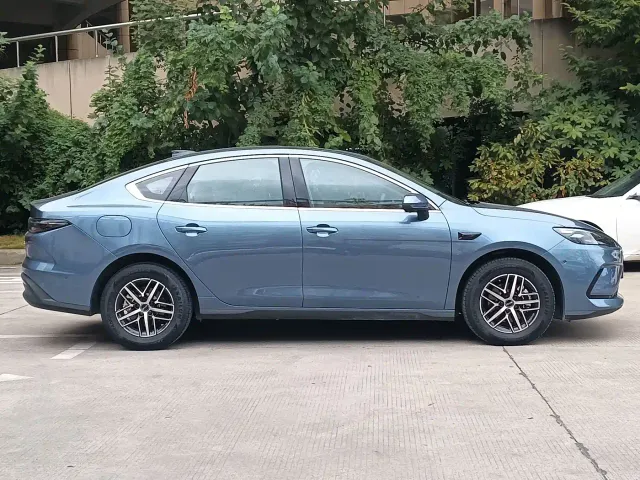 BYD Seal 05 DM-i — Фото автомобиля 4