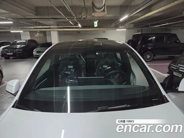 Tesla Model Y — Фото автомобиля 12
