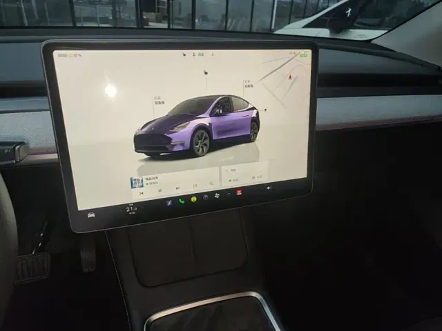 Tesla Model Y — Фото автомобиля 12