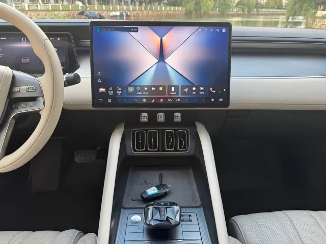 BYD Song L EV — Фото автомобиля 19