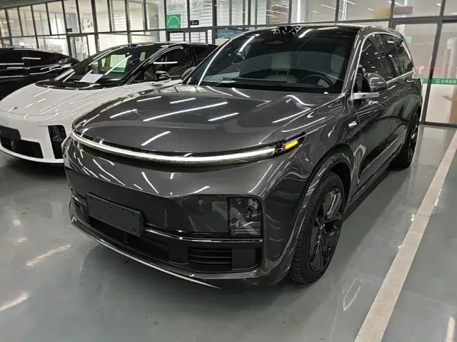 Фотография автомобиля — Li Auto L9