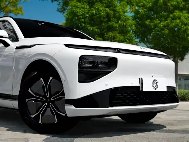 Xpeng G9 — Фото автомобиля 5