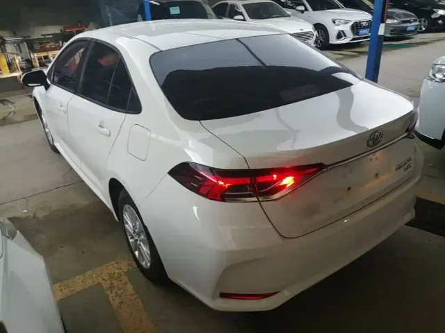 Toyota Corolla — Фото автомобиля 4