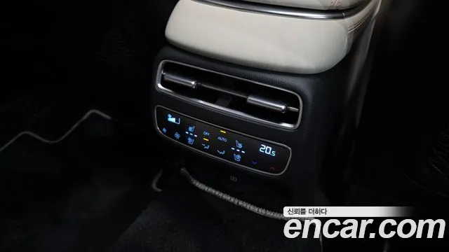 Genesis GV70 — Фото автомобиля 29