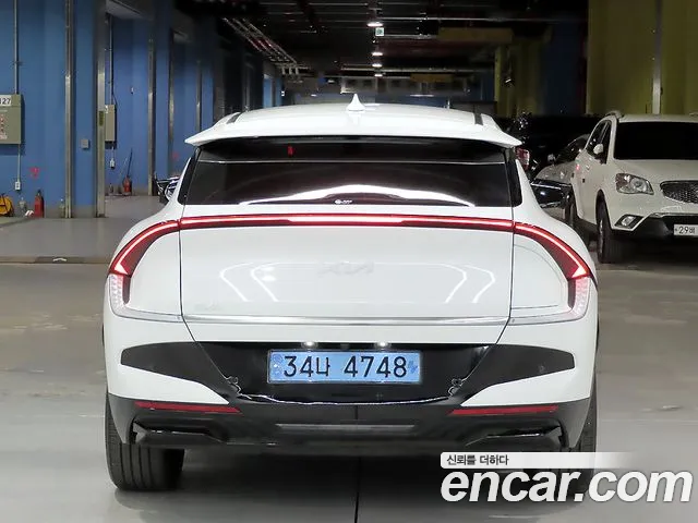 Kia EV6 — Фото автомобиля 3