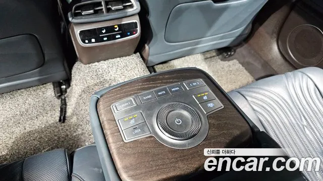 Genesis G80 Бензин 2.5 турбо AWD — Фото автомобиля 18